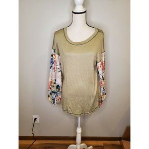 My Story Size Small Top Floral Balloon Sleeves
